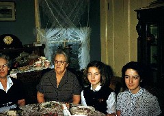 Adelaide Haydock, Her sister Em, Ann , Ruth Bennett McDougal Dorrough;